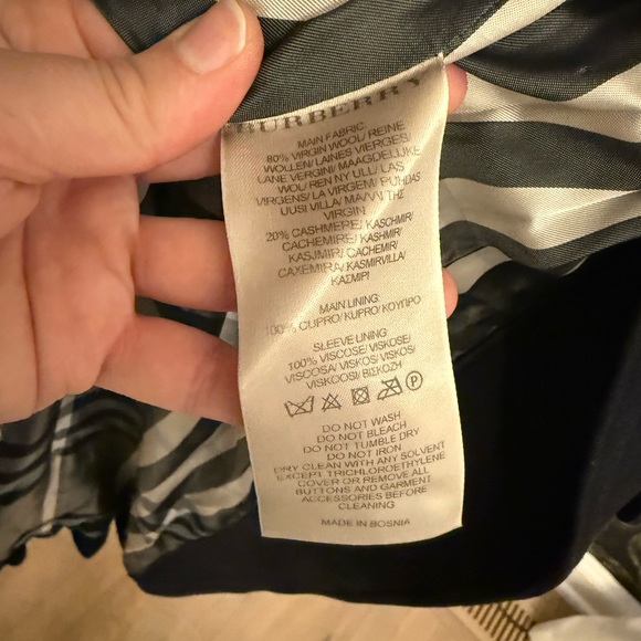 Burberry Black Trench Coat for Women - Picture 3 of 8